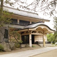 上杉神社稽照殿